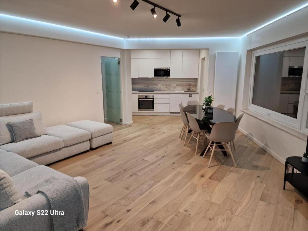 Luxury Renovated 3 Appartement *